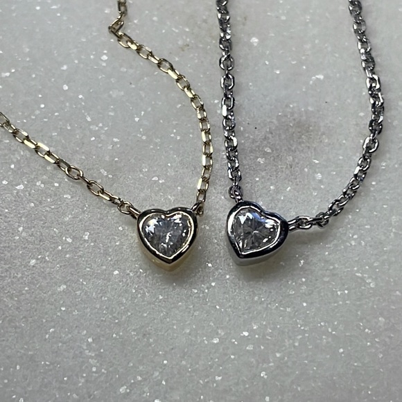 14k Gold Dainty .2ct heart necklace - Picture 8 of 8